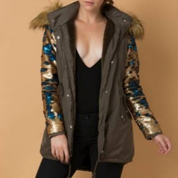 SEQUUIN SLEEVED PARKA